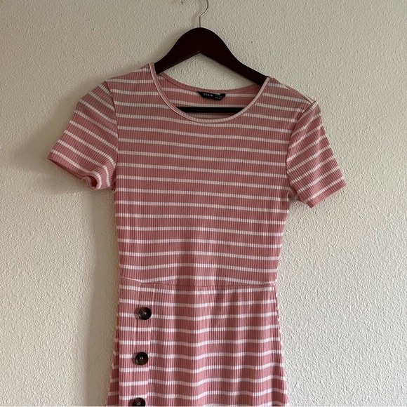 NWOT SHEIN Women's Mulvari Buttoned Front Split Hem Striped Dress Size Small - Picture 7 of 11
